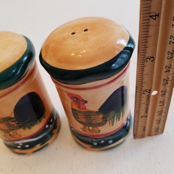 Set of 2 Rooster Ceramic Salt and Pepper Shaker Farmhouse Cottage - Picture 7 of 8